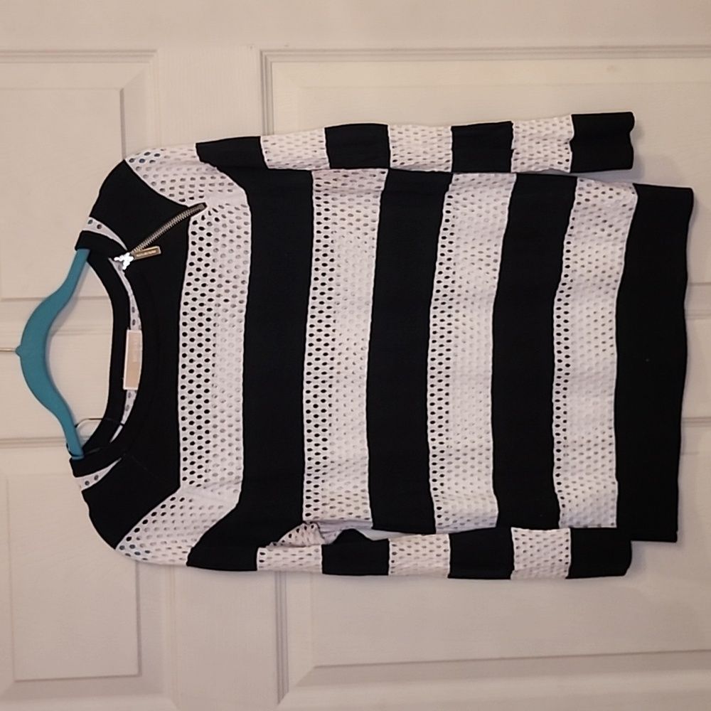 Michael Kors black and white 3/4 sleeve lightweight sweater